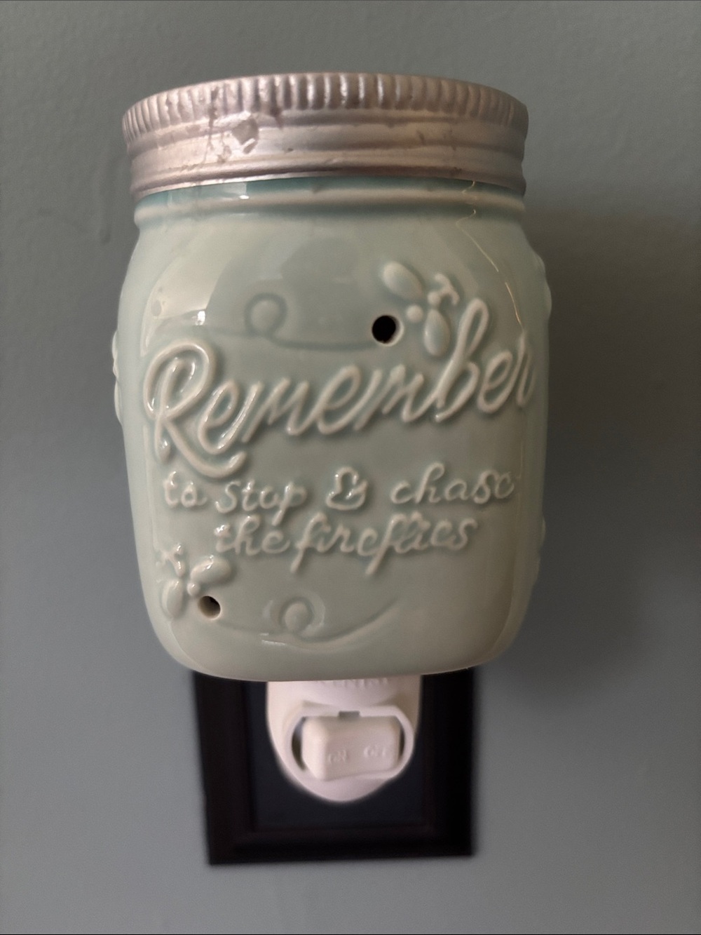 Scentsy Pale Blue Mason Jar Plug-In Warmer Fireflies Night Light Glass Wax Melt